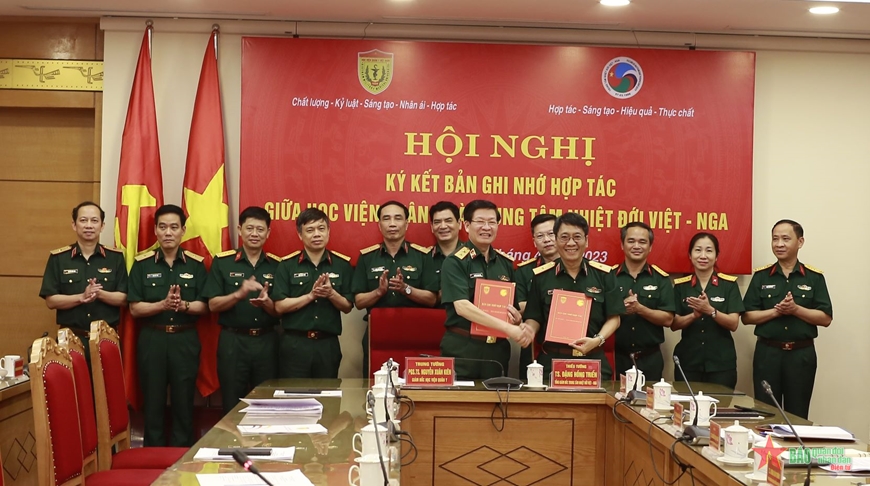 Học viện Quân y và Trung tâm Nhiệt đới Việt-Nga ký kết biên bản ghi nhớ hợp tác