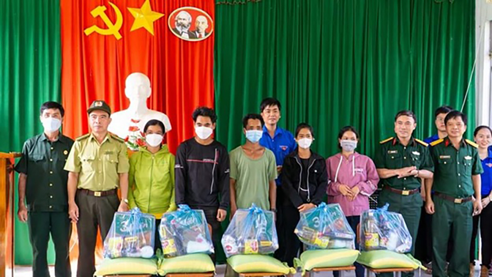 Tuổi trẻ Trung tâm Nhiệt đới Việt - Nga: Sôi nổi nhiều hoạt động ý nghĩa trong Tháng Thanh niên