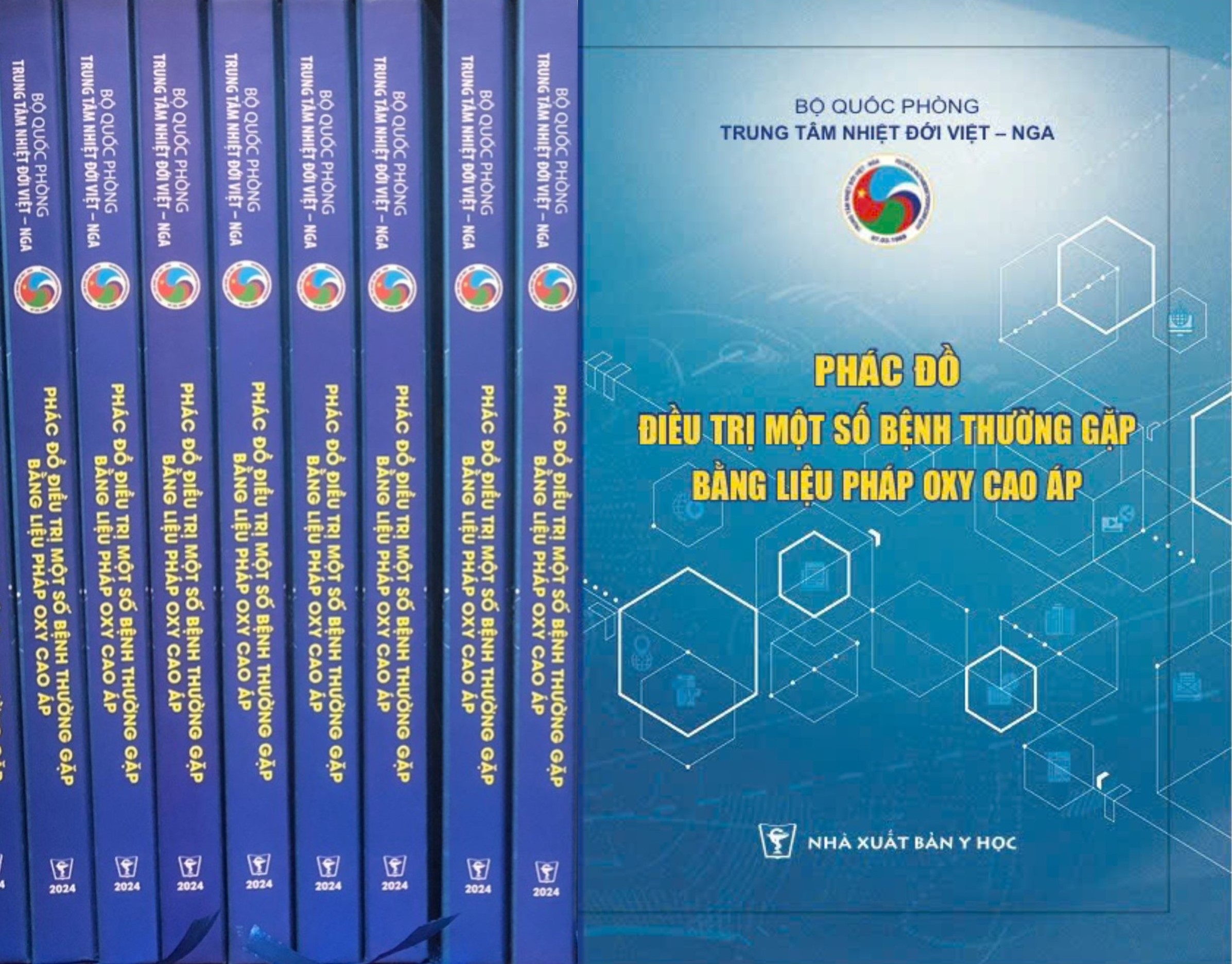 Giới thiệu cuốn sách  “Phác đồ điều trị một số bệnh thường gặp bằng liệu pháp oxy cao áp”