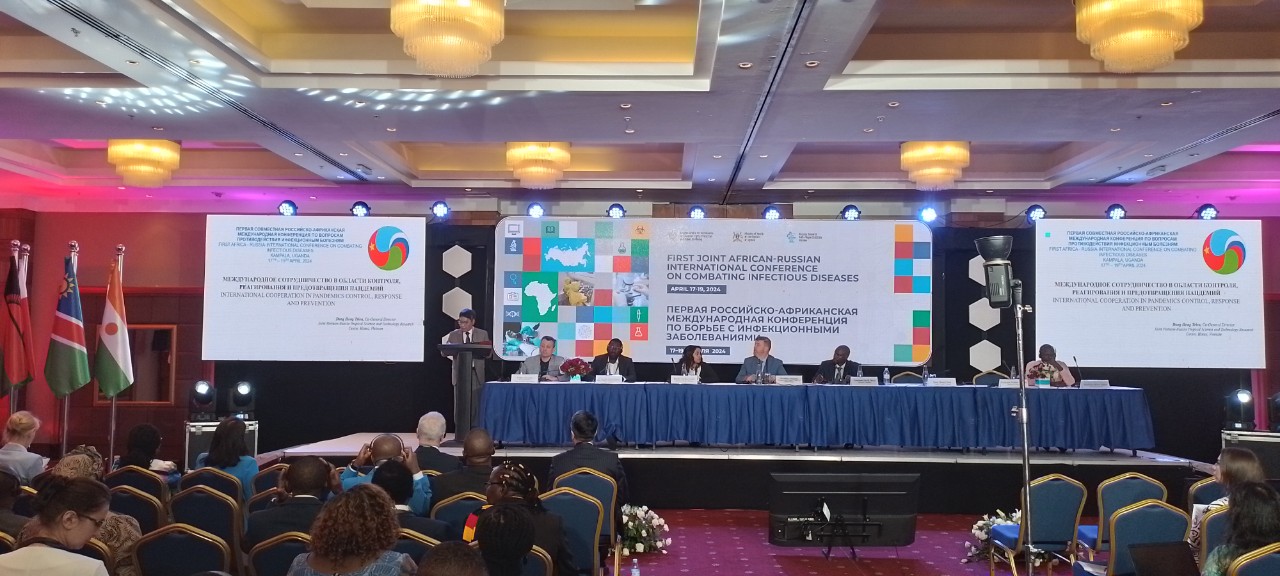 Trung tâm Nhiệt đới Việt - Nga tham dự Hội nghị quốc tế Nga - Châu Phi về “Phòng chống các bệnh truyền nhiễm”  lần thứ nhất tại Kampala, Uganda