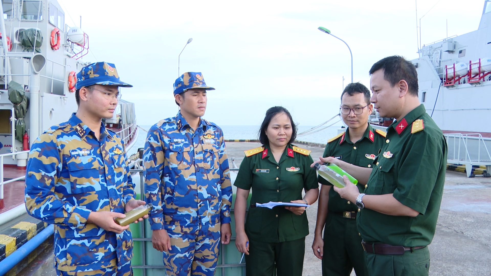 Chất lỏng làm mát động cơ VN-RU bước tiến mới trong bảo vệ động cơ xe-máy quân sự
