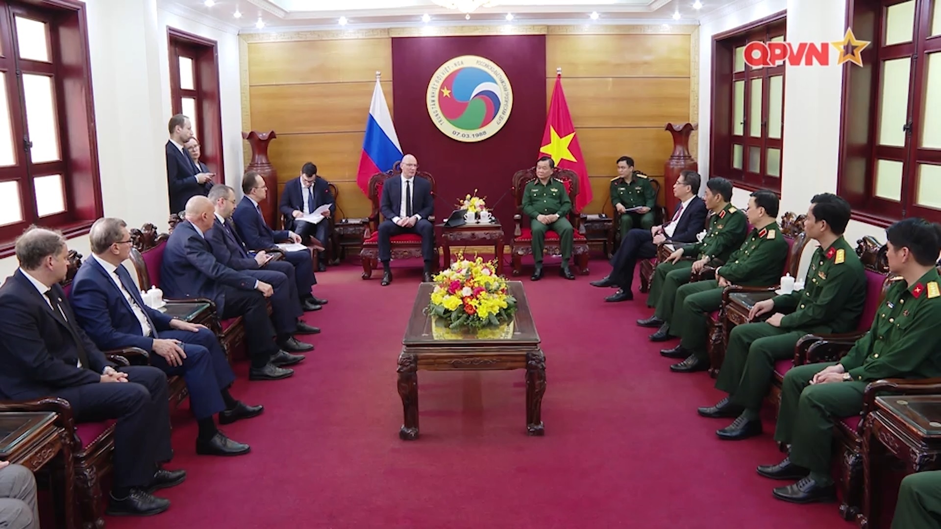 Phó thủ tướng Chính phủ LB Nga thăm Trung tâm Nhiệt đới Việt-Nga