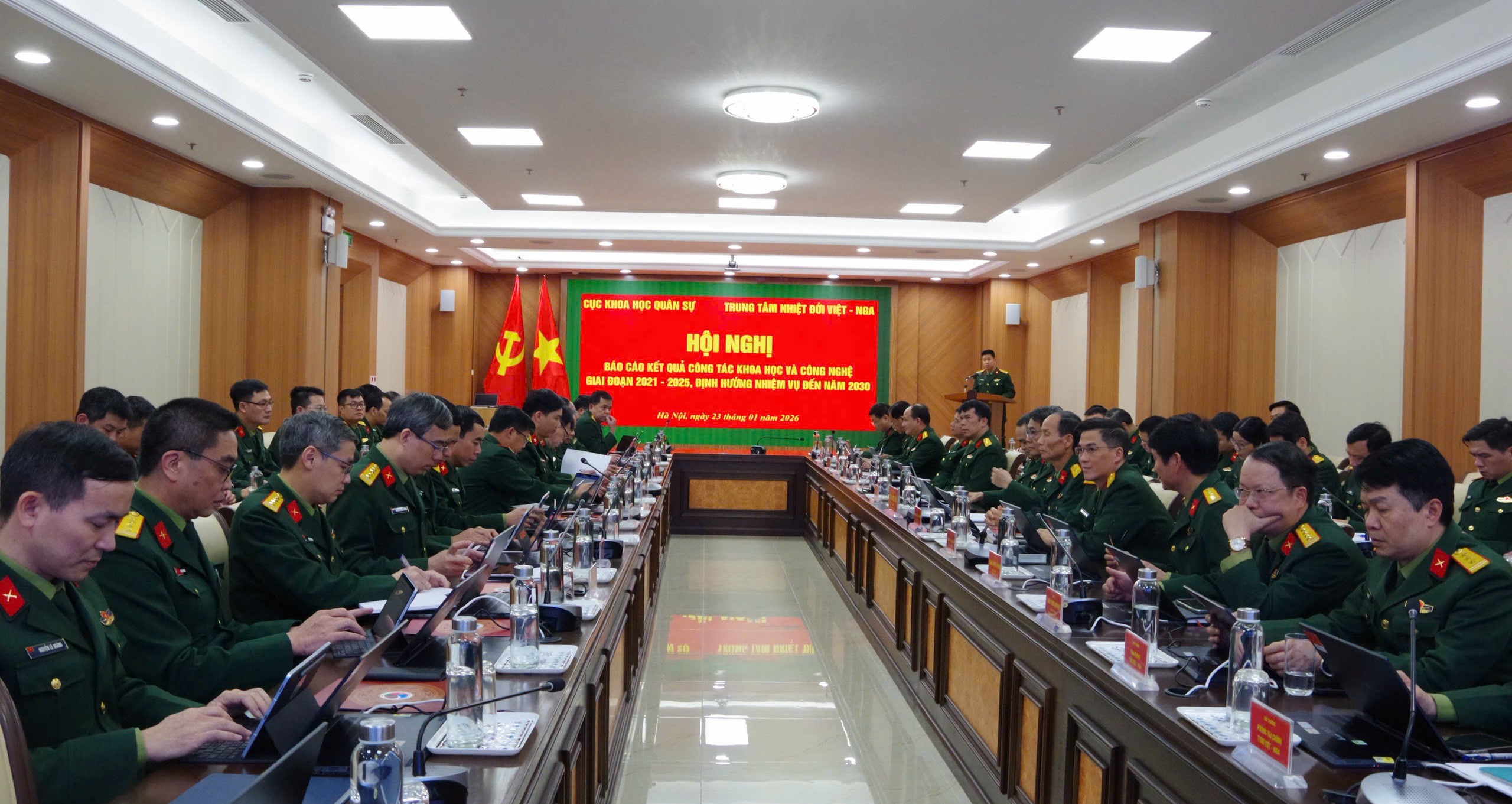 Hội nghị báo cáo kết quả công tác khoa học và công nghệ giai đoạn 2021-2025 của Trung tâm Nhiệt đới Việt-Nga