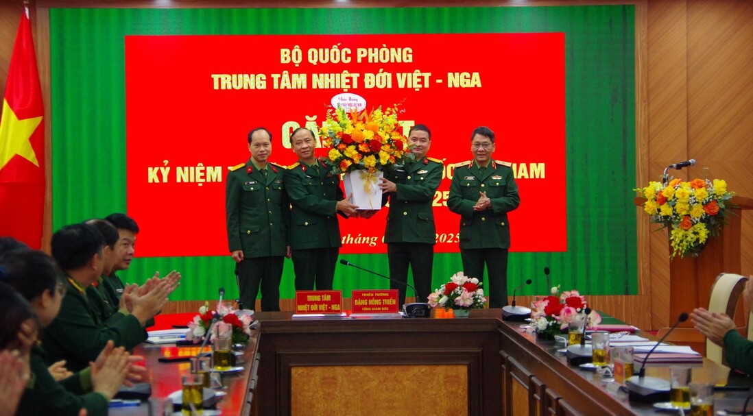 Trung tâm Nhiệt đới Việt - Nga gặp mặt nhân kỷ niệm 70 năm Ngày Thầy thuốc Việt Nam