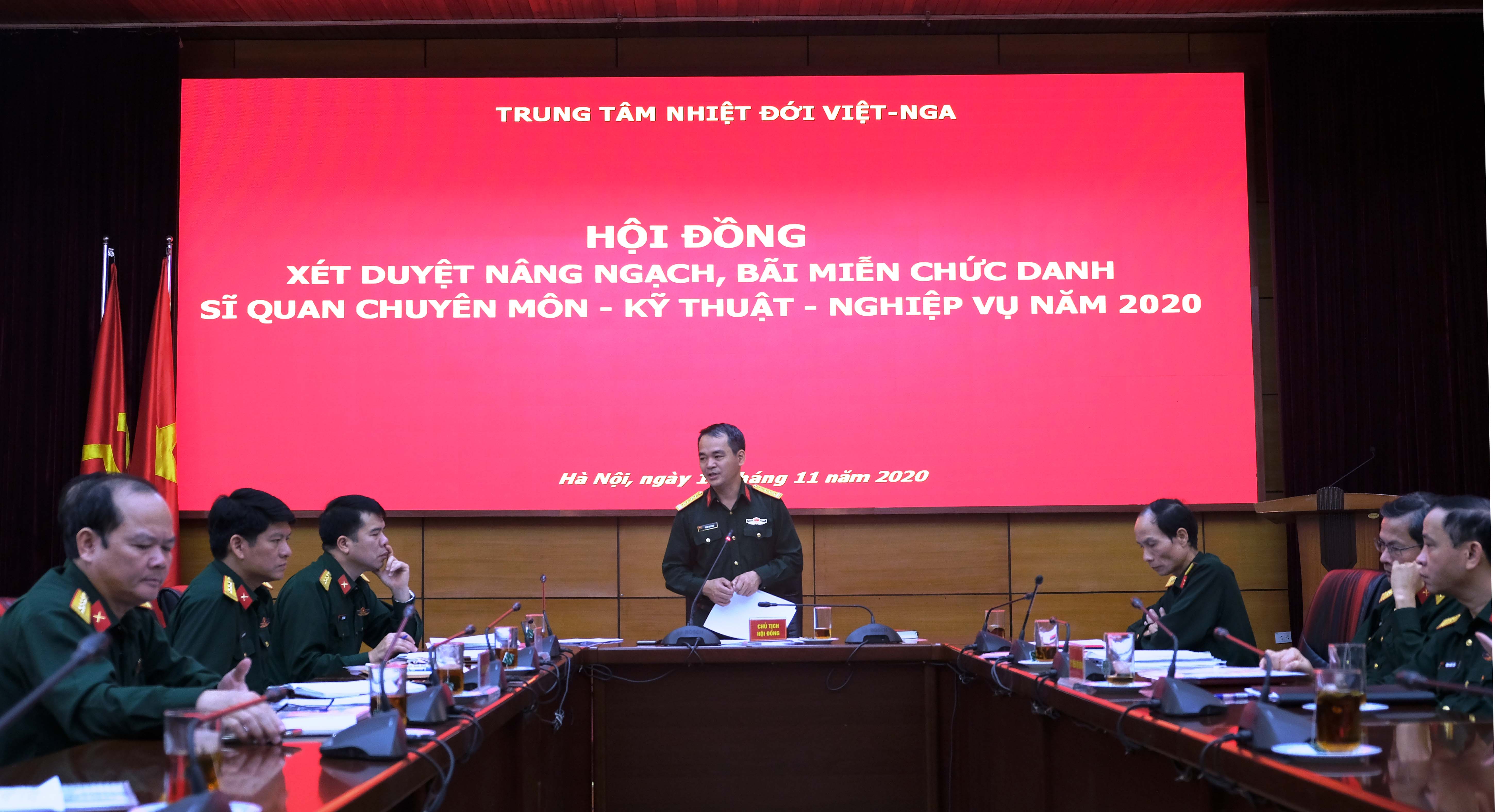 Trung tâm Nhiệt đới Việt-Nga họp Hội đồng chức danh CM-KT-NV năm 2020