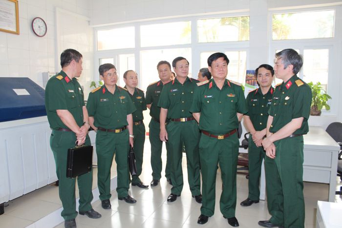 Cục Khoa học quân sự thăm và làm việc tại Trung tâm Nhiệt đới Việt – Nga