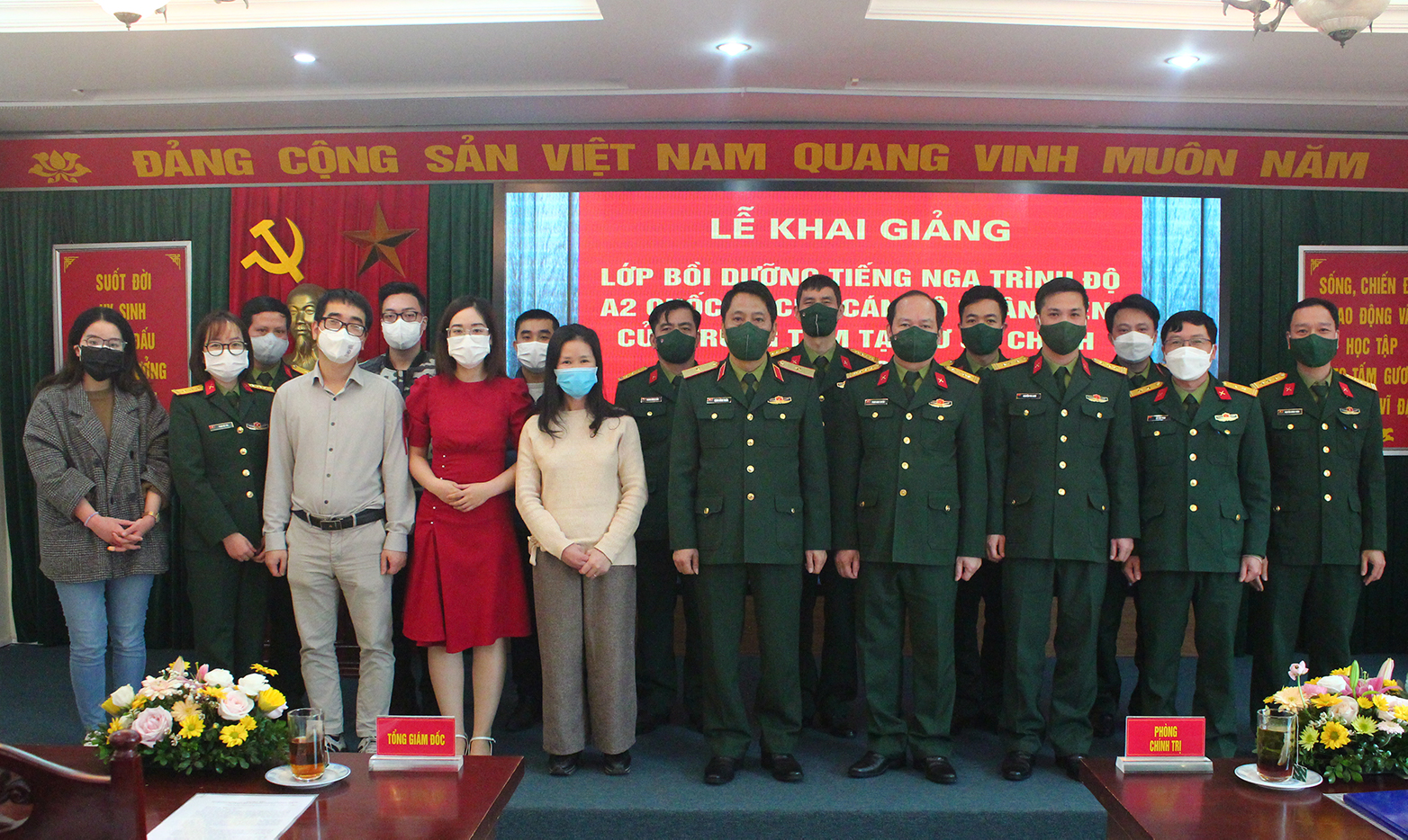 Khai giảng Lớp tiếng Nga cơ bản trình độ A2 cho cán bộ, nhân viên Trung tâm Nhiệt đới Việt - Nga