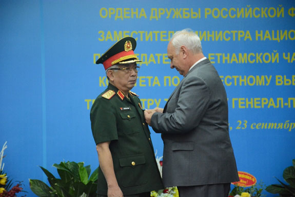 Liên bang Nga tặng Thượng tướng Nguyễn Chí Vịnh Huân chương Hữu nghị