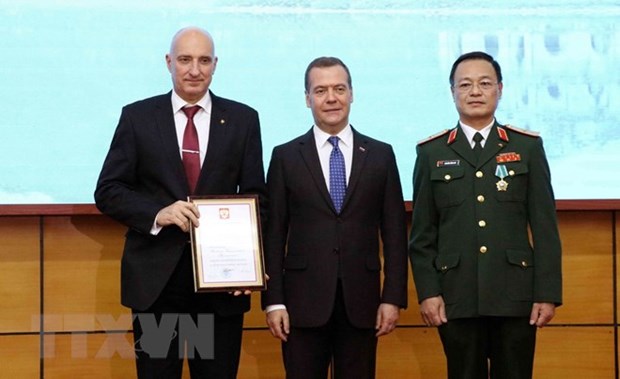 Russian PM compliments Vietnam-Russia Tropical Centre