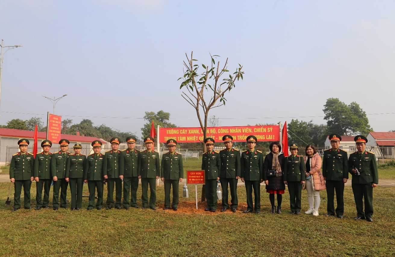 Trung tâm Nhiệt đới Việt - Nga phát động Tết trồng cây năm 2022 hưởng ứng Chương trình trồng một tỷ cây xanh “vì một Việt Nam xanh”