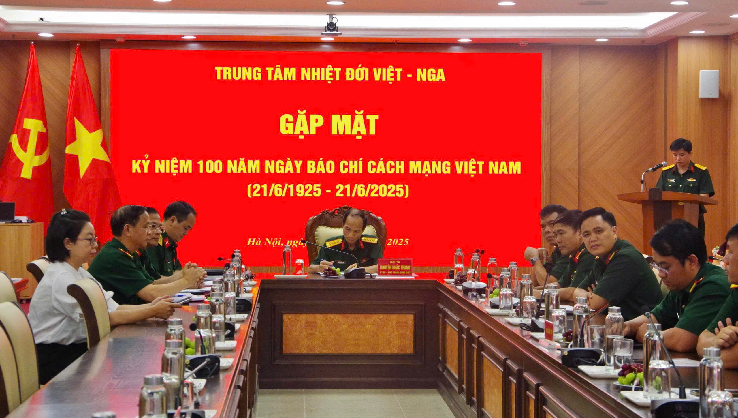 Trung tâm Nhiệt đới Việt - Nga tổ chức gặp mặt nhân kỷ niệm 100 năm Ngày Báo chí Cách mạng Việt Nam